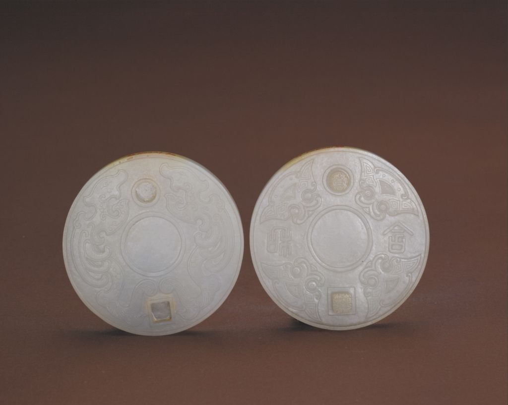 图片[1]-White jade charm-China Archive